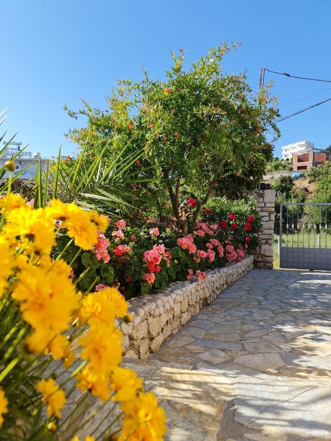 Guesthouse Redilka Εξαμίλιο Εξωτερικό φωτογραφία
