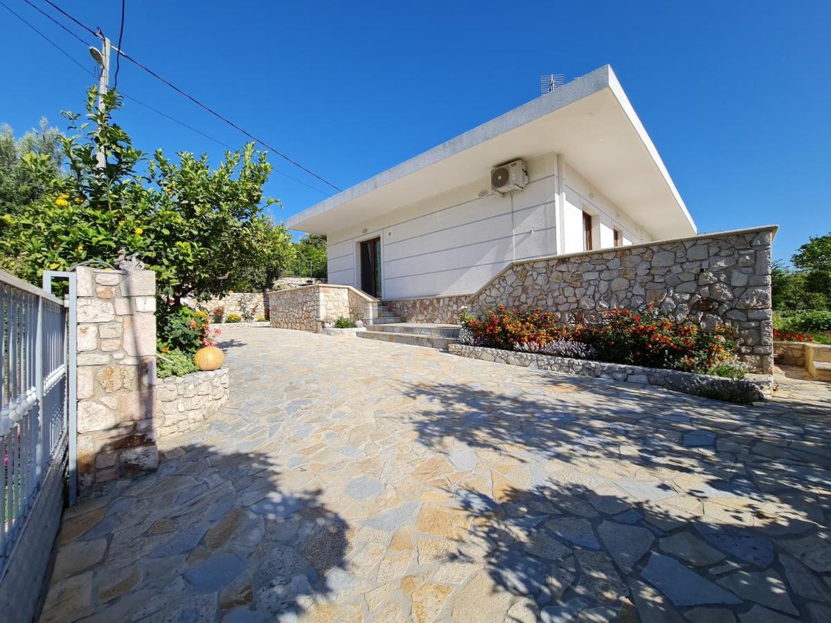 Guesthouse Redilka Εξαμίλιο Εξωτερικό φωτογραφία