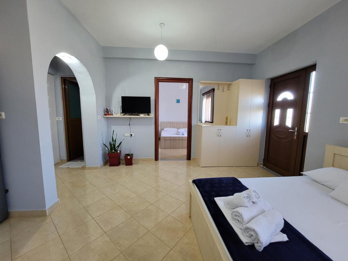 Guesthouse Redilka Εξαμίλιο Εξωτερικό φωτογραφία