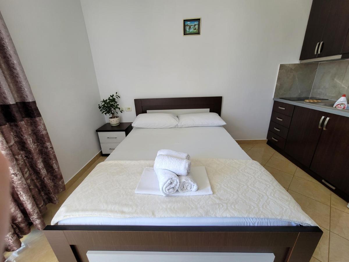 Guesthouse Redilka Εξαμίλιο Εξωτερικό φωτογραφία