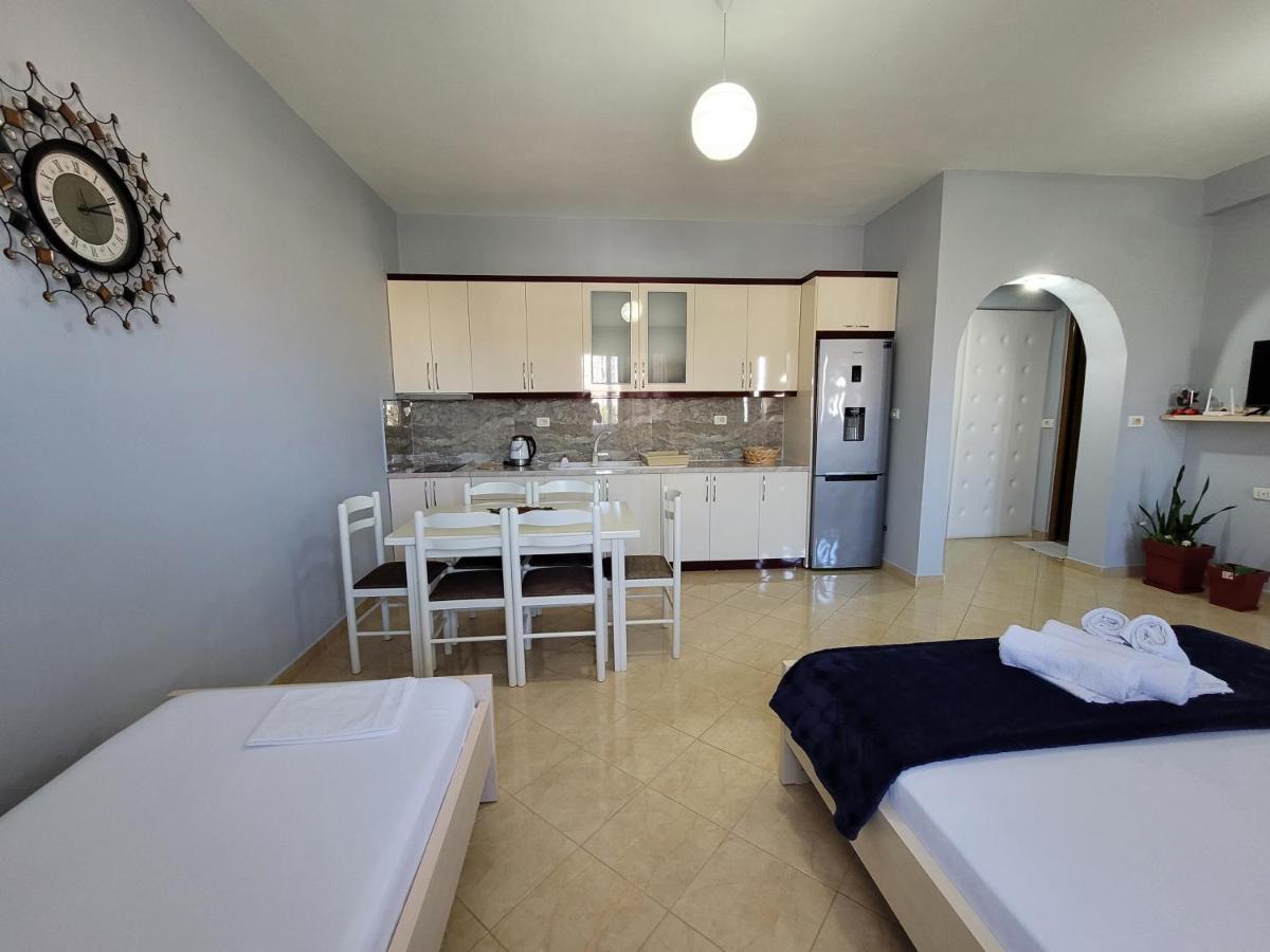 Guesthouse Redilka Εξαμίλιο Εξωτερικό φωτογραφία