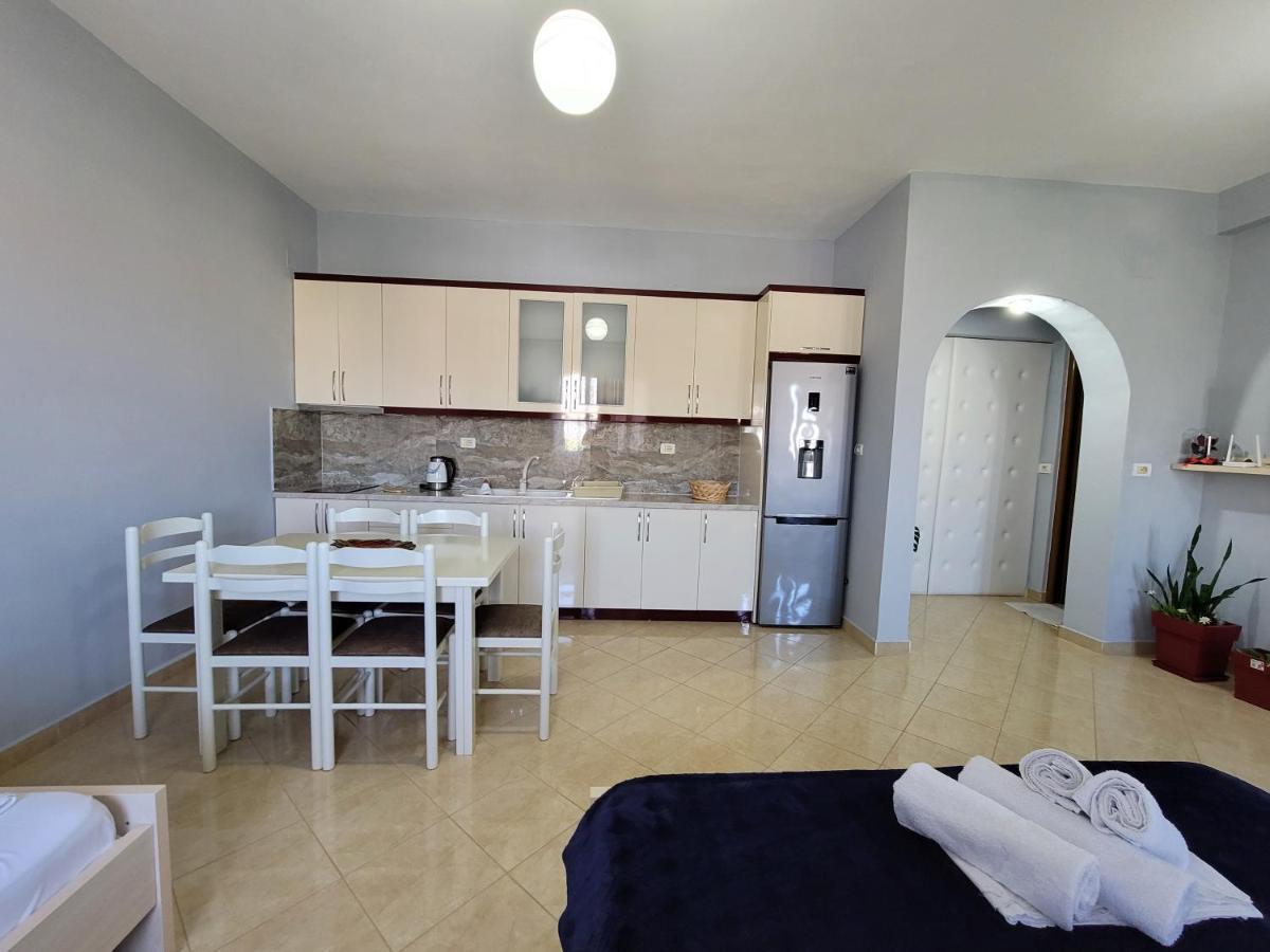 Guesthouse Redilka Εξαμίλιο Εξωτερικό φωτογραφία