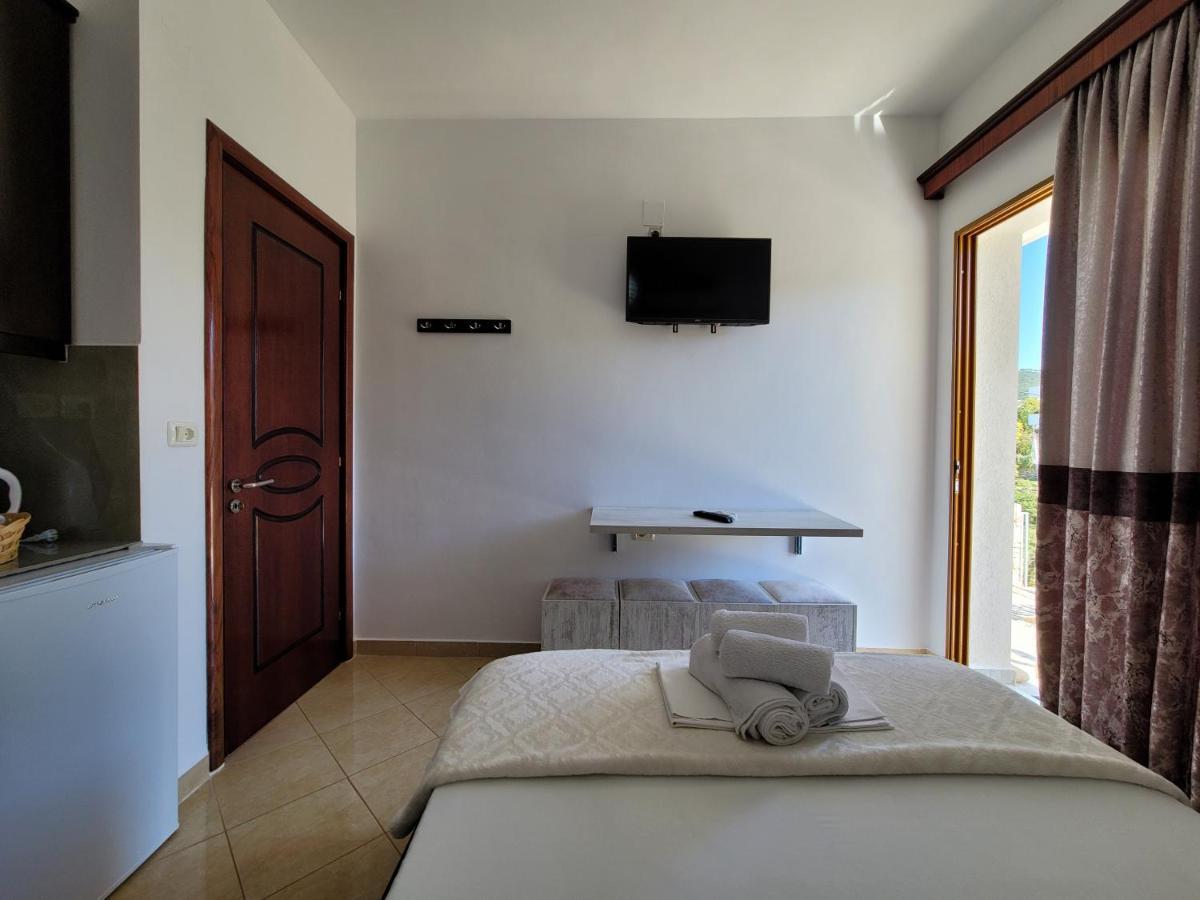 Guesthouse Redilka Εξαμίλιο Εξωτερικό φωτογραφία