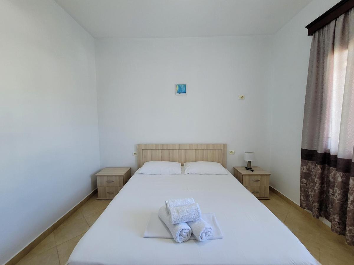 Guesthouse Redilka Εξαμίλιο Εξωτερικό φωτογραφία